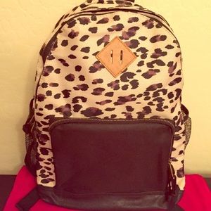 🆕 ONE LEFT! Mossimo Backpack